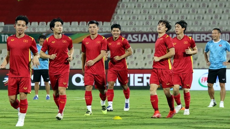 Nhìn chung thì chiều cao các cầu thủ Việt Nam trong khu vực là có sự vượt trội hơn một chút